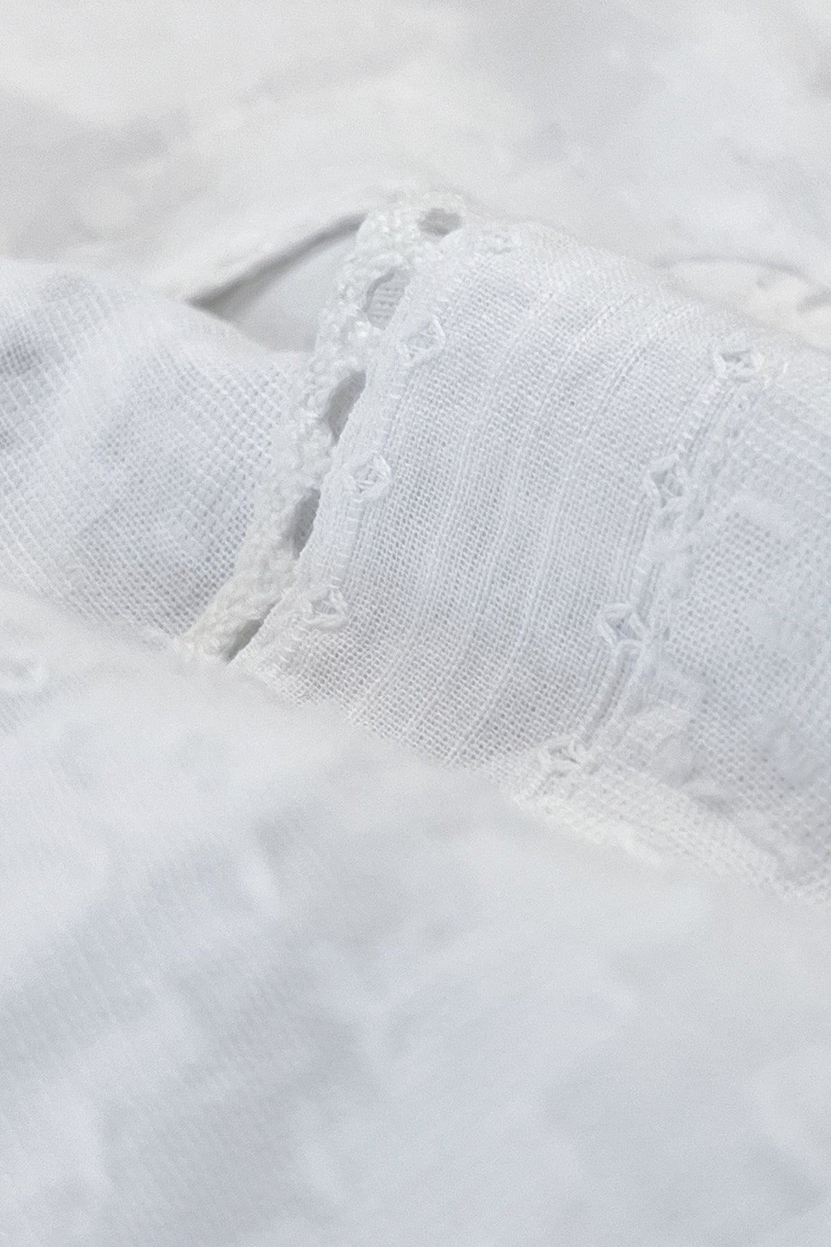 Roza Nargis White Kurta