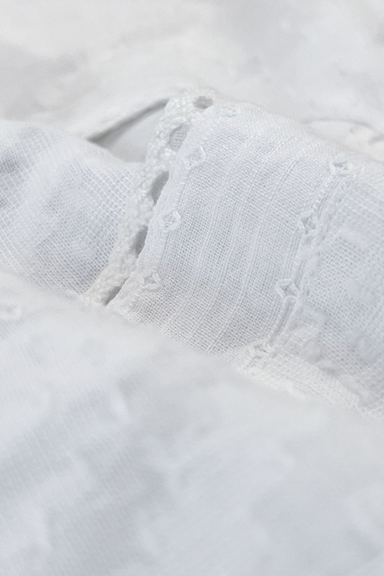 Roza Nargis White Kurta
