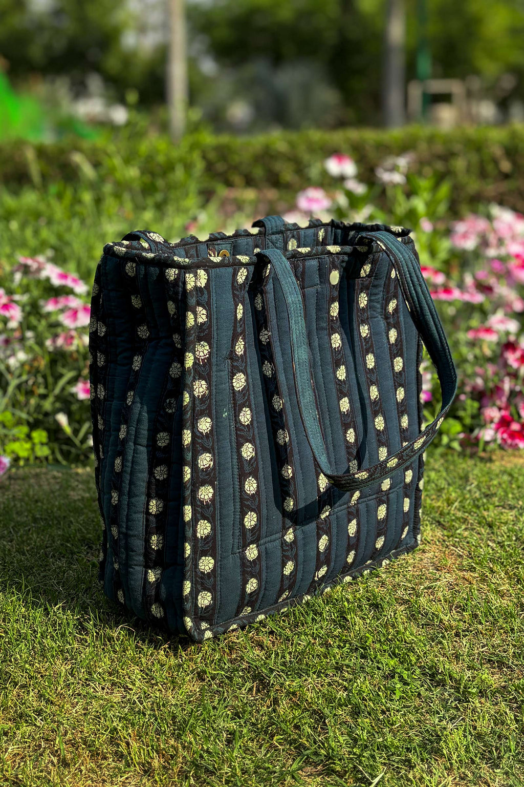 Roza Jasmina Tote Bag