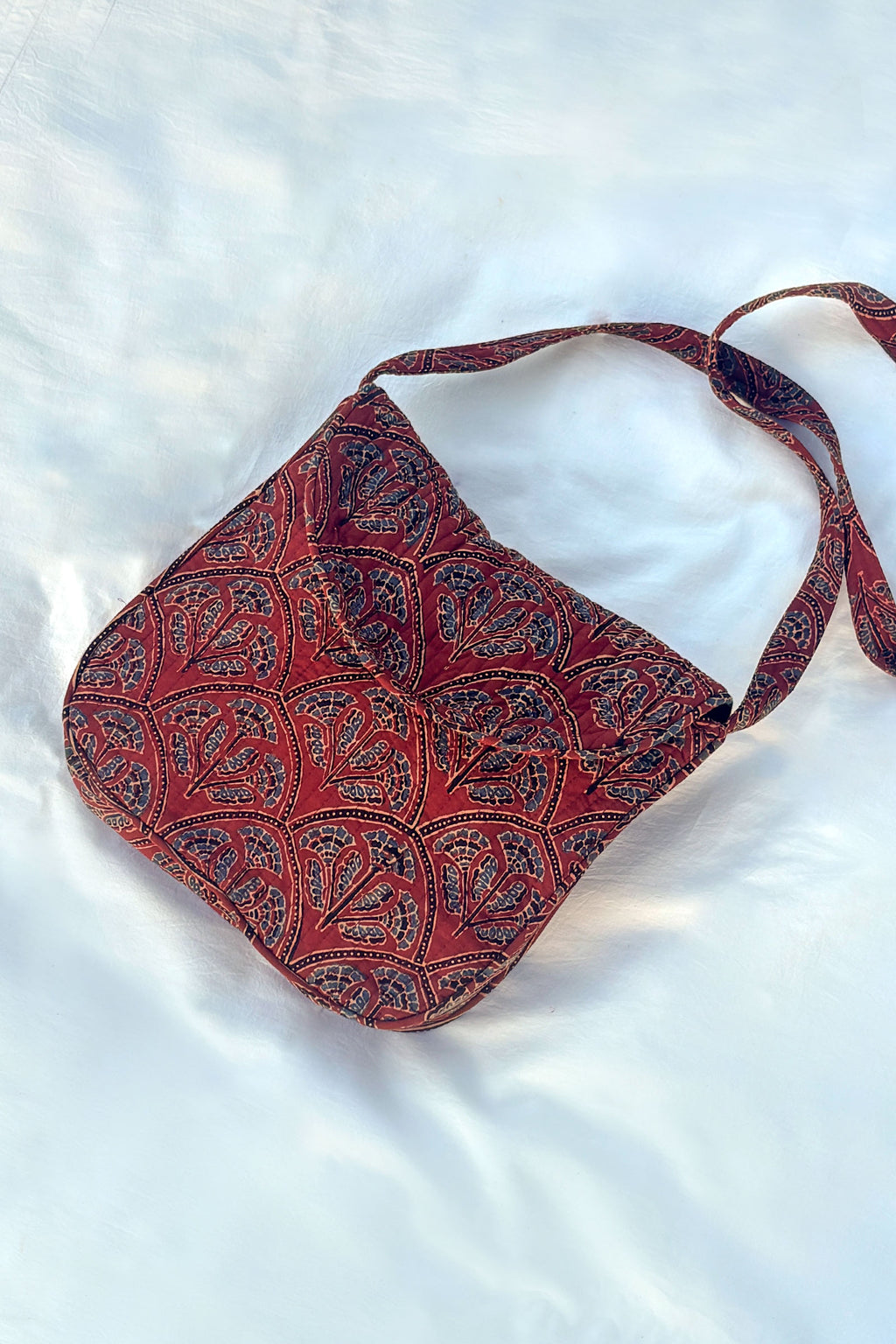 Roza Niyamat Crossbody Bag
