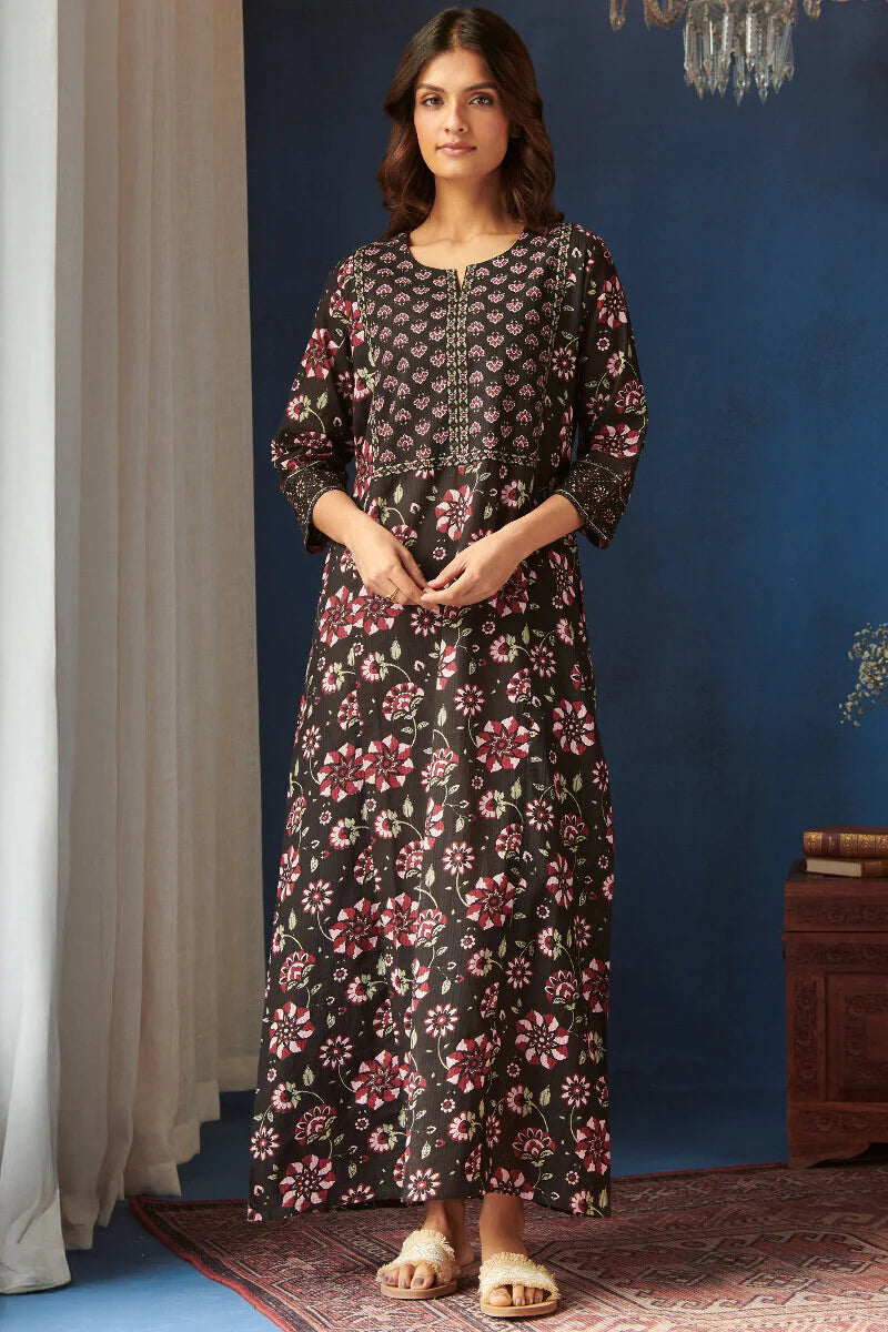 Surplus: Rosheen Nisa Kaftan