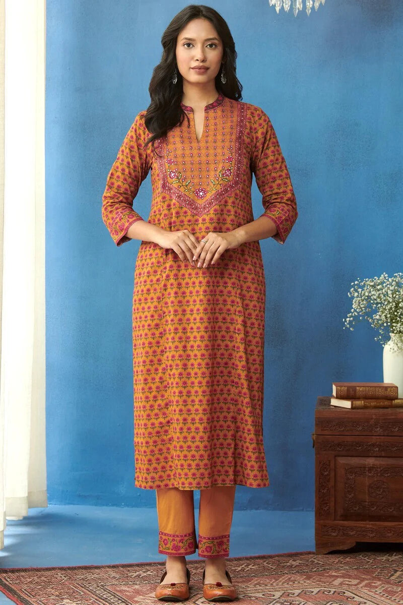 Surplus: Mahnoor Ameera Kurta