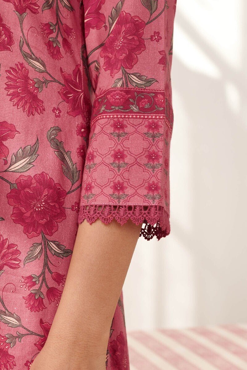 Mahnoor Rehmat Kurta