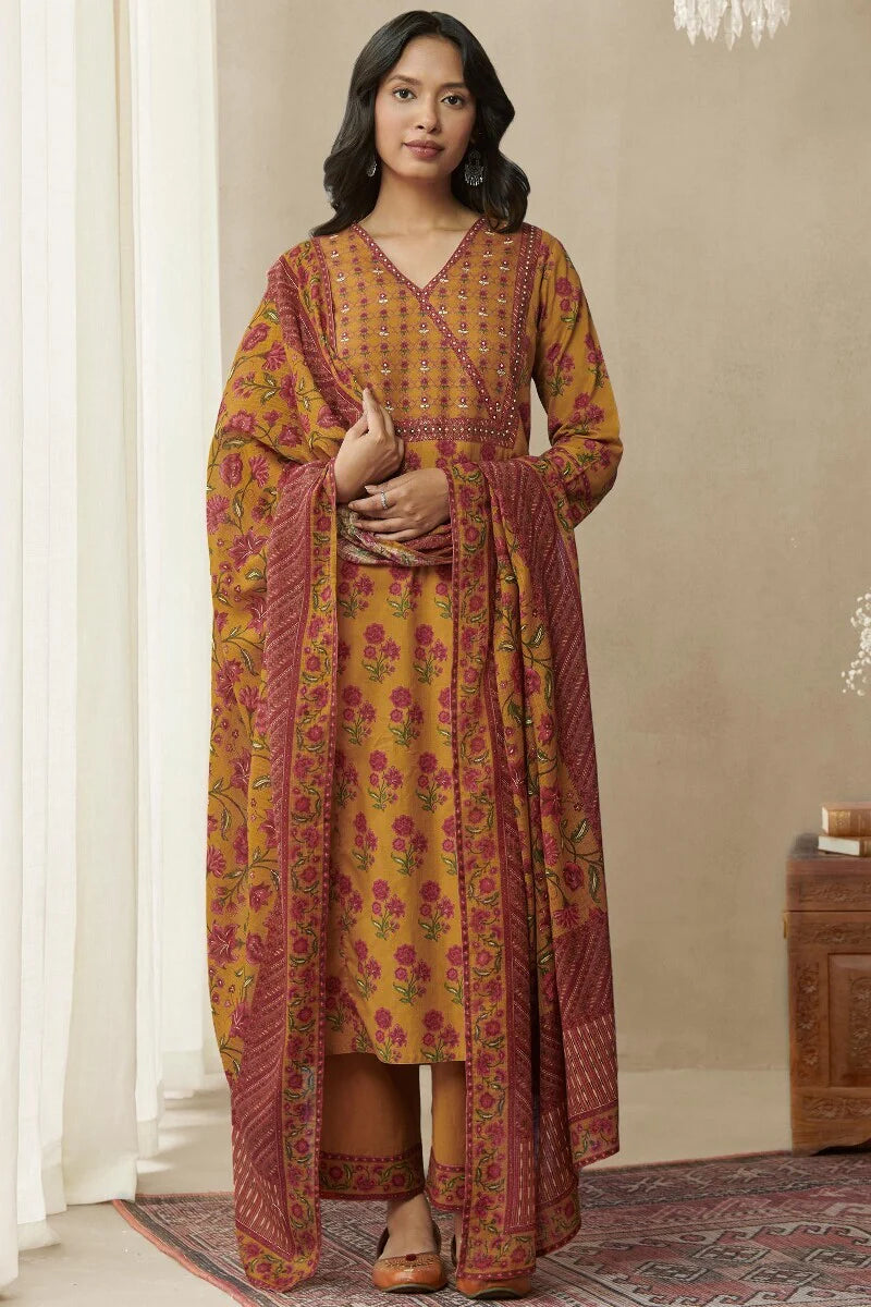 Surplus: Mahnoor Zainab Kurta