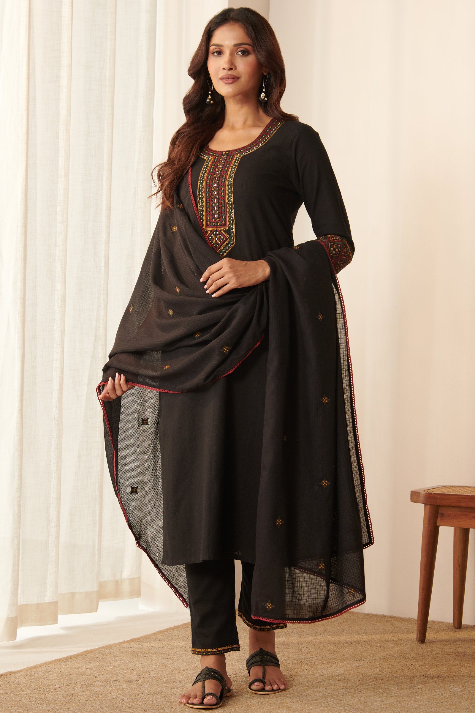 Mehraab Nahiza Black Dupatta