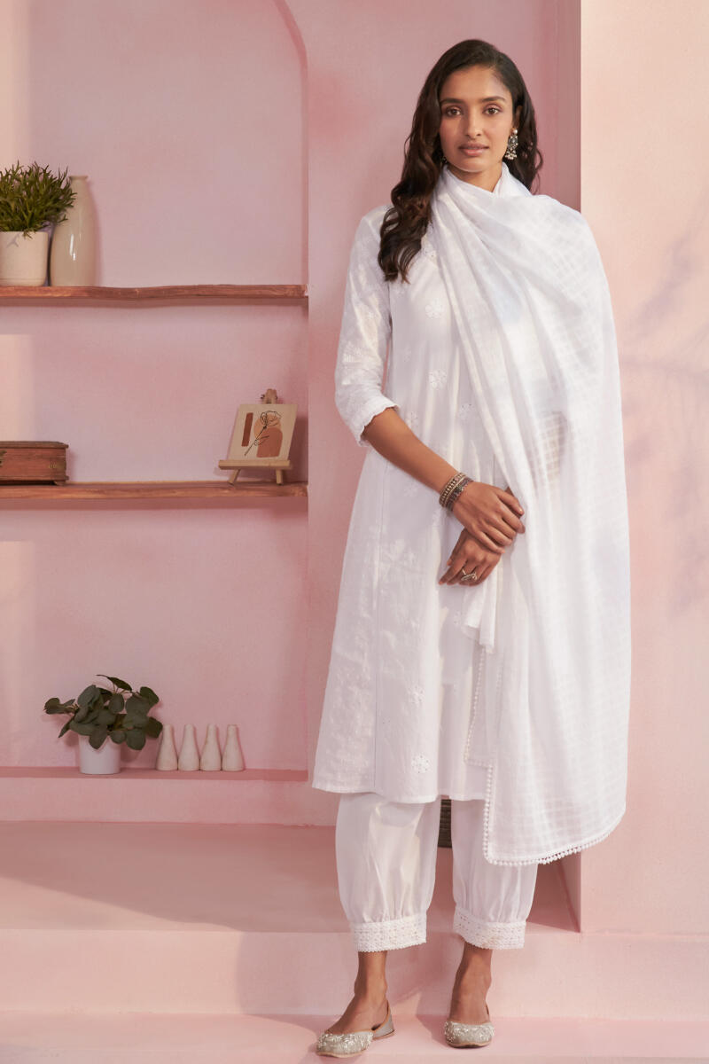 Raahat White Izhaar Pants