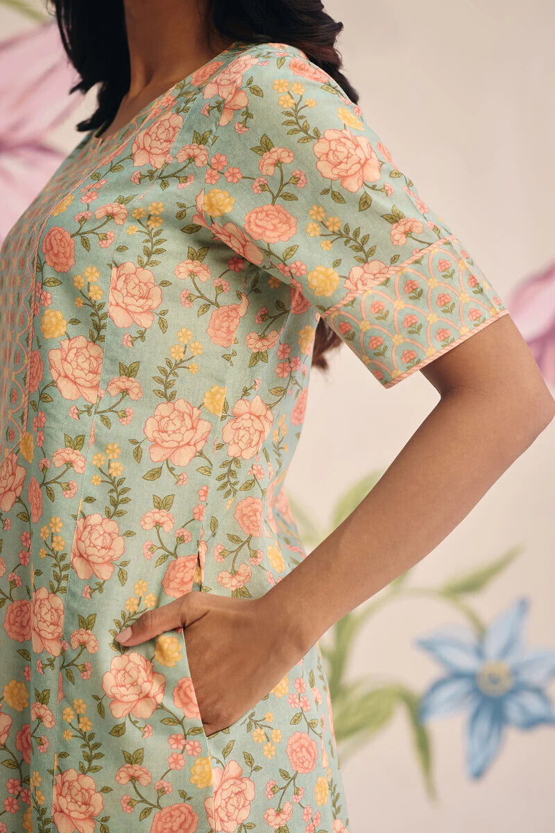 Surplus: Gulraiz Saira Kaftan