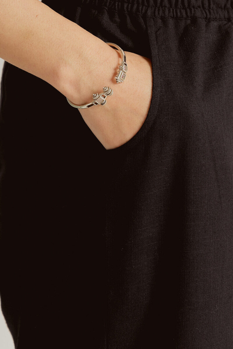 Roza Sahira Black Farsi