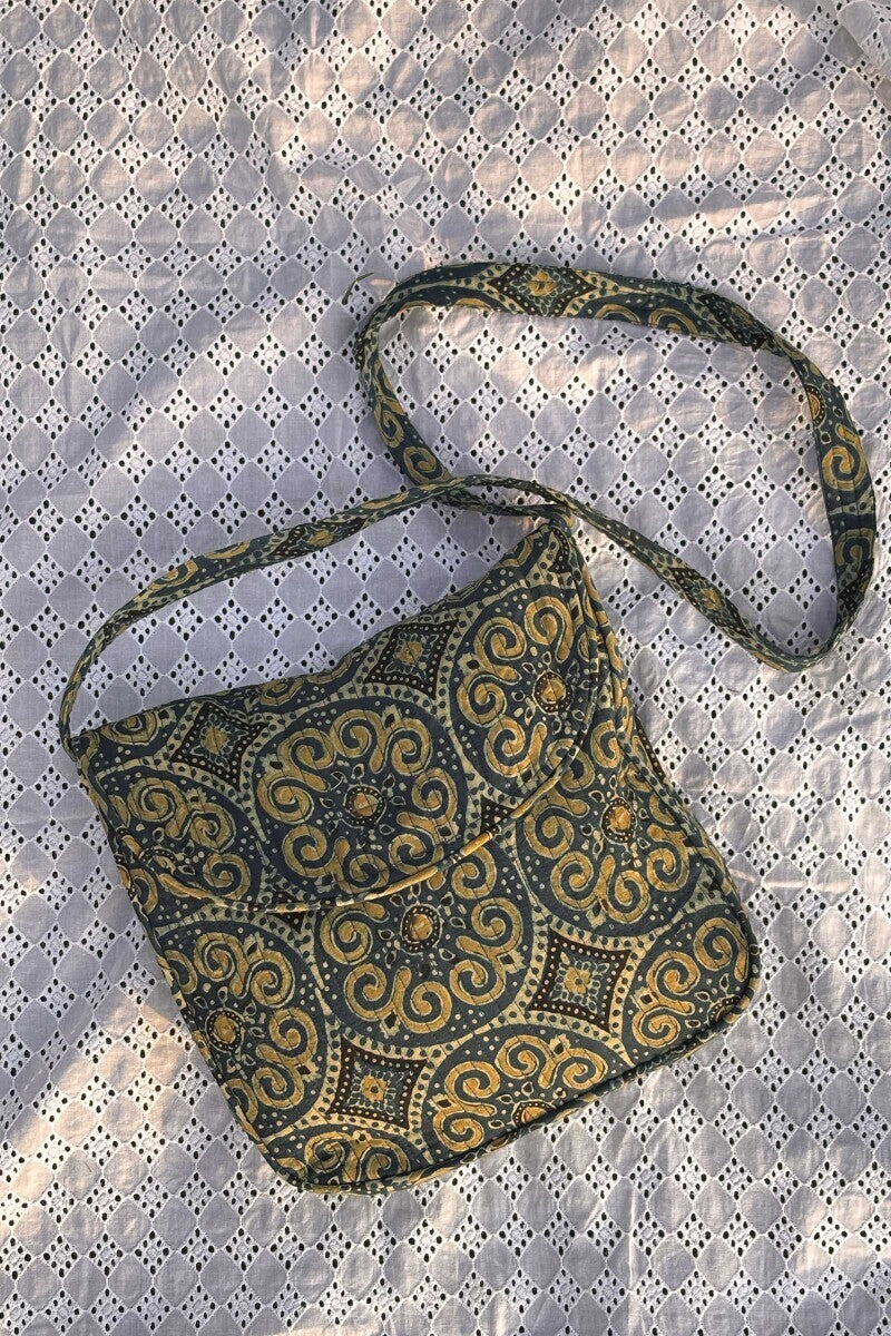 Roza Ruhi Crossbody Bag