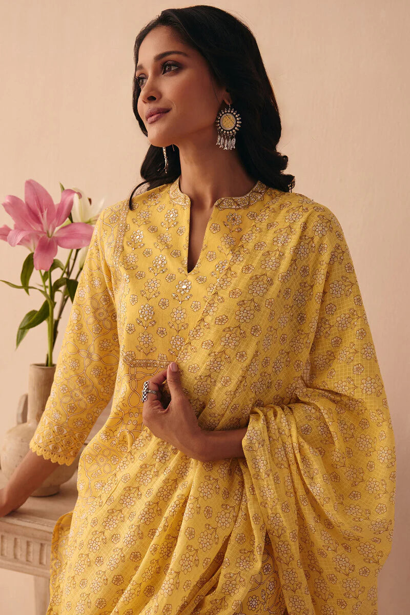 Surplus: Gulraiz Rehmat Sanganeri Kurta