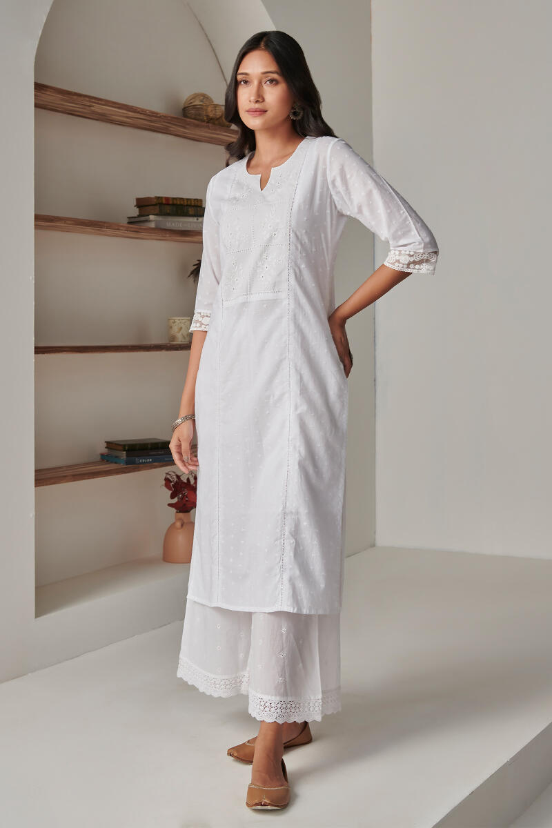 Raahat Saira White Schiffli Kurta