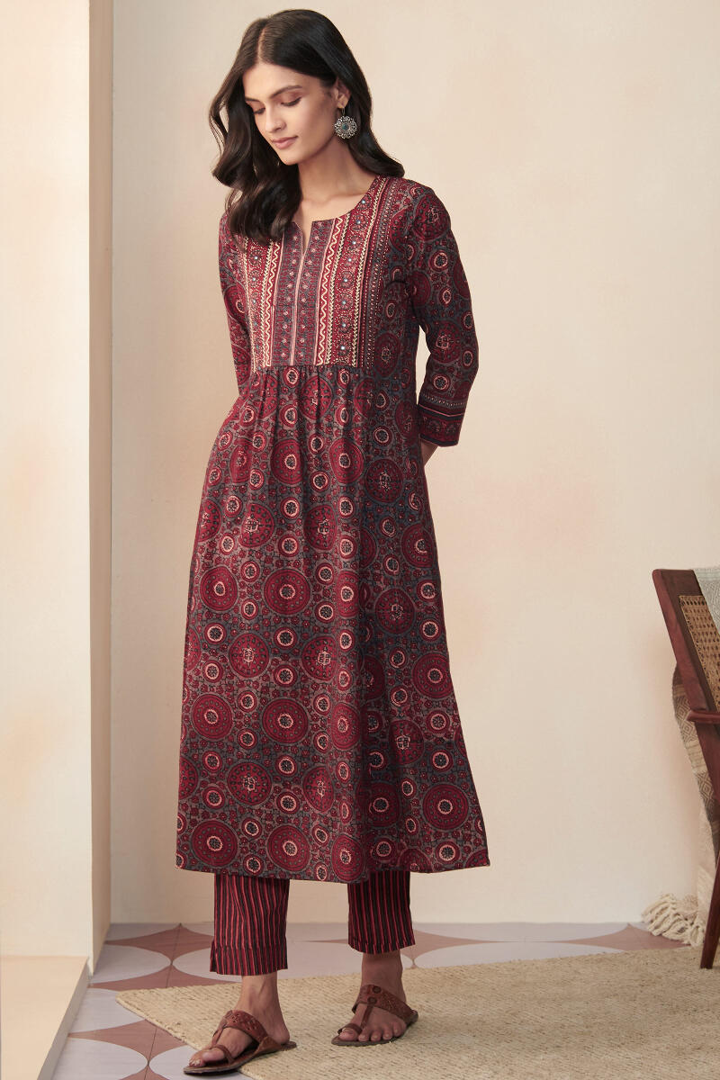 Sehra Nizam Ajrak Kurta