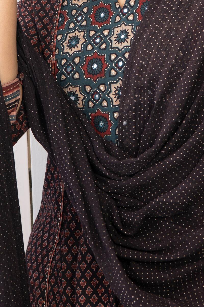Sehra Tara Ajrak Dupatta