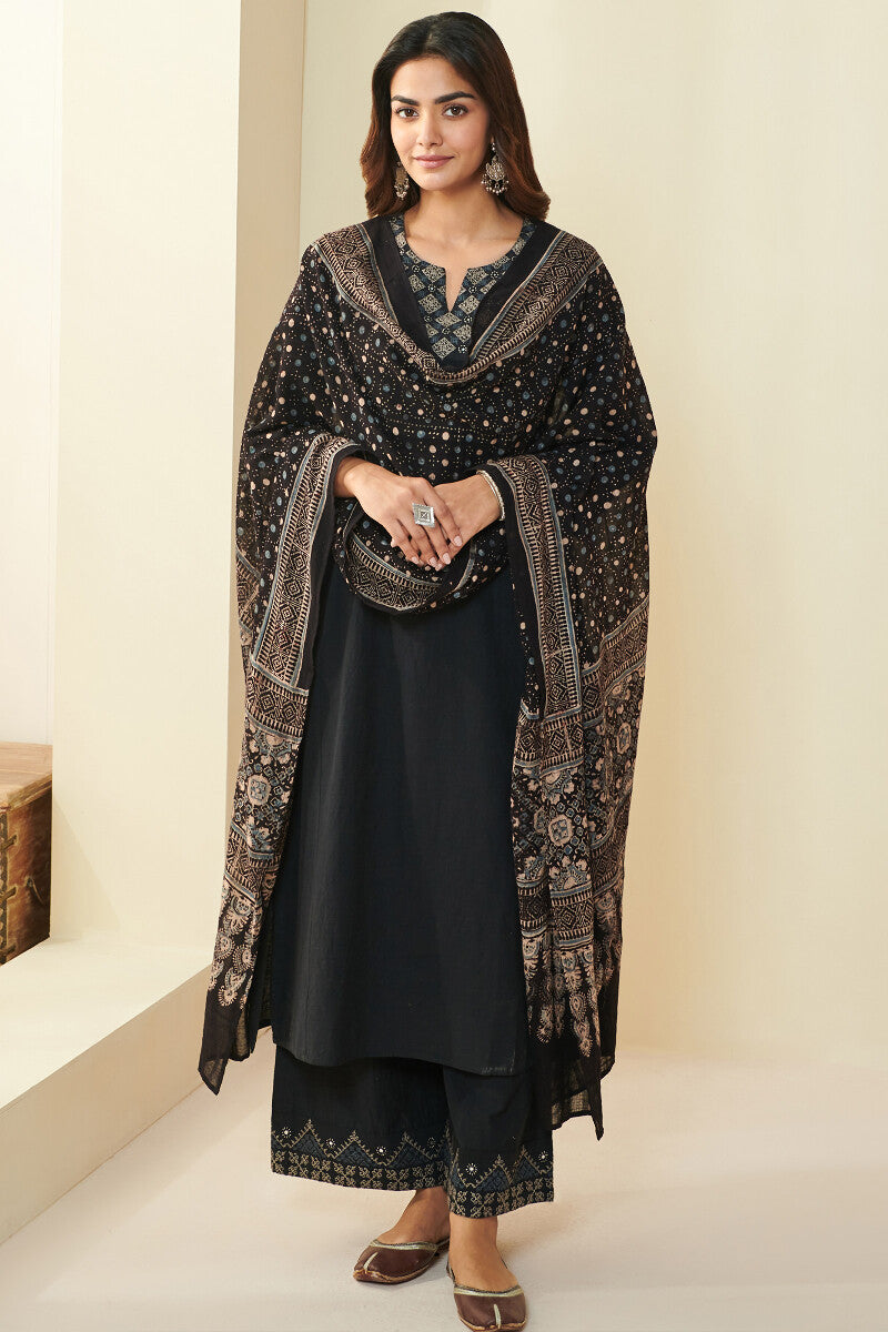 Naadirah Zeenat Ajrak Cotton Dobby Dupatta