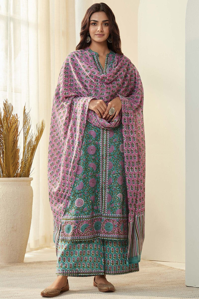 Nazm Zarin Kurta