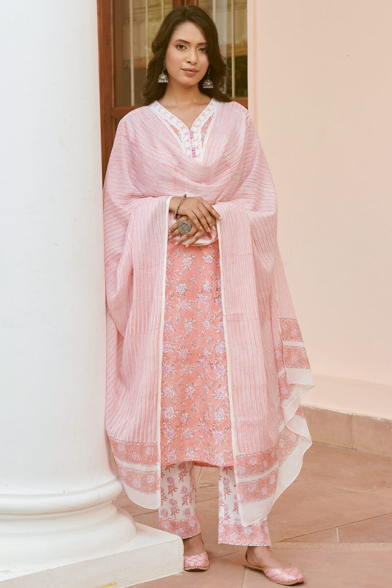 Nusrat Jahan Nafees Dupatta