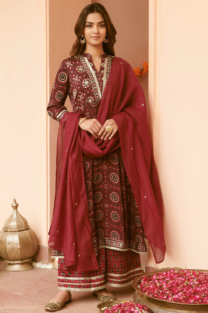 Mehrunissa Tahira Ajrak Palazzo