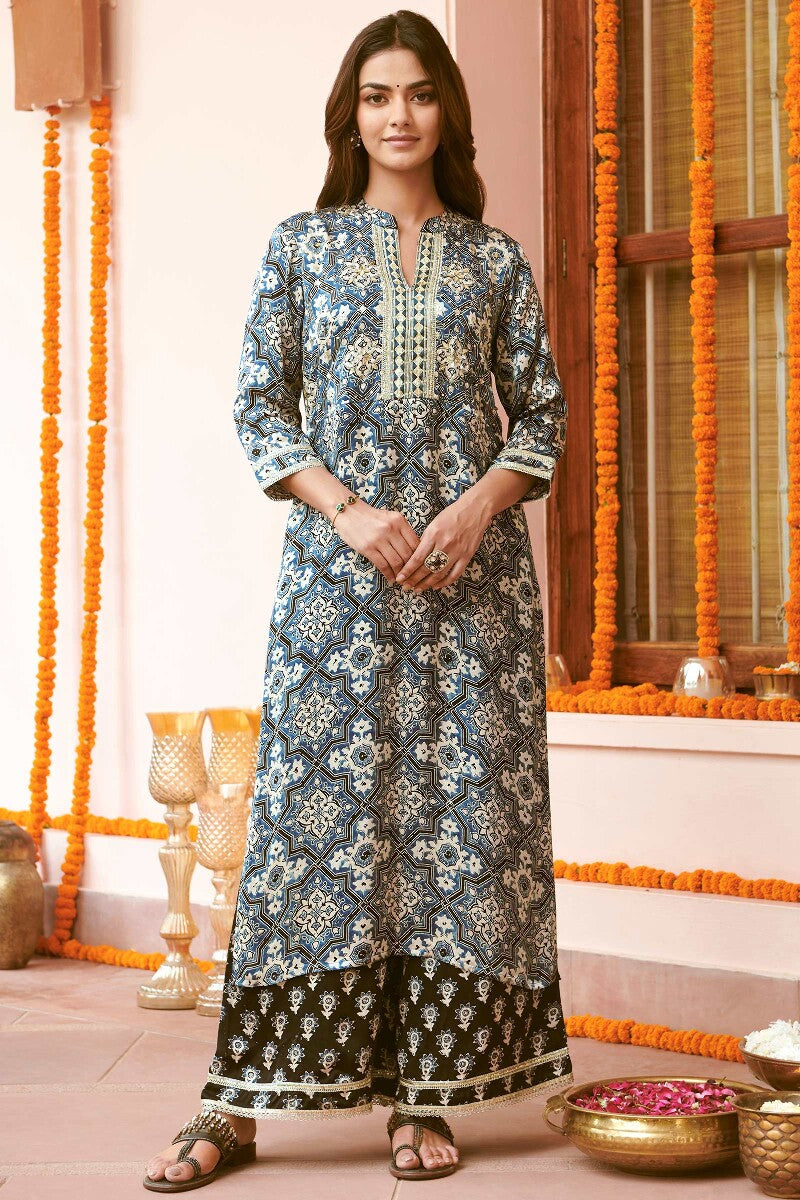 Mehrunissa Seerat Ajrak Kurta