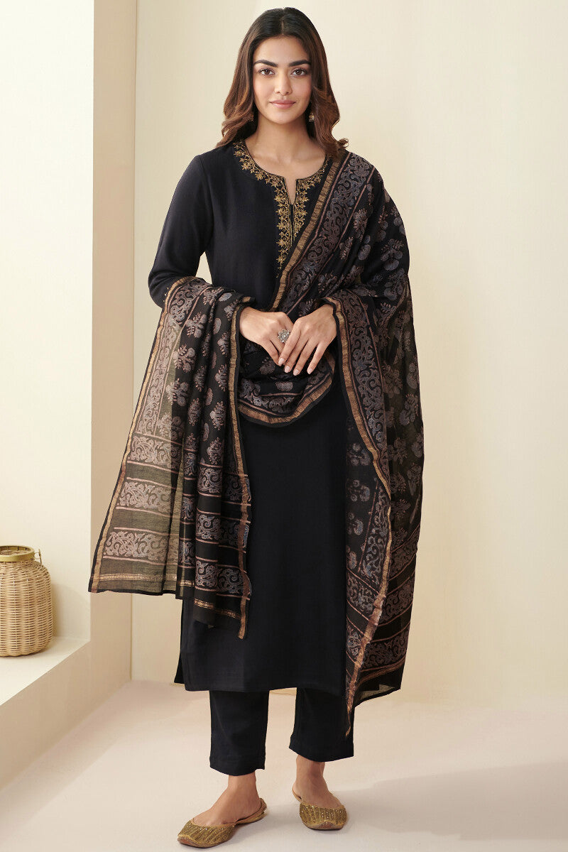 Naadirah Tazmeen Ajrak Chanderi Dupatta