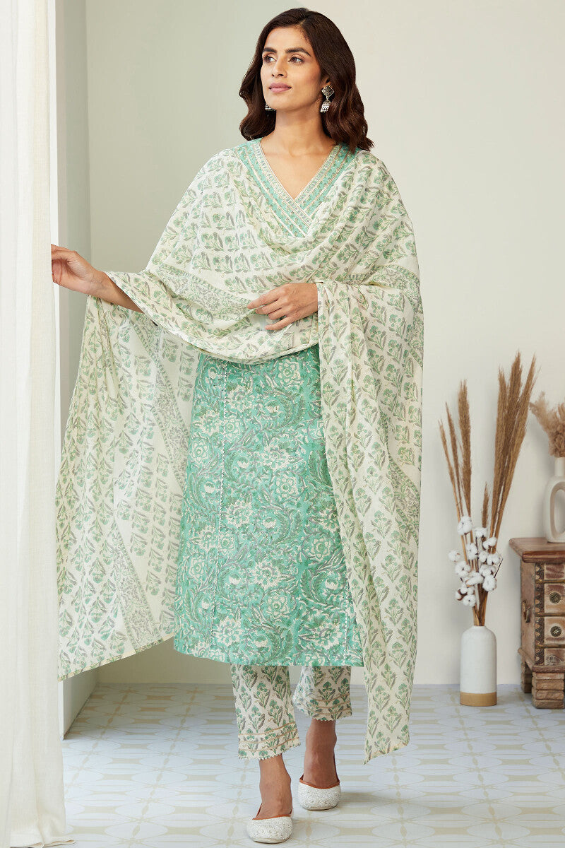 Nusrat Jahan Heer Dupatta