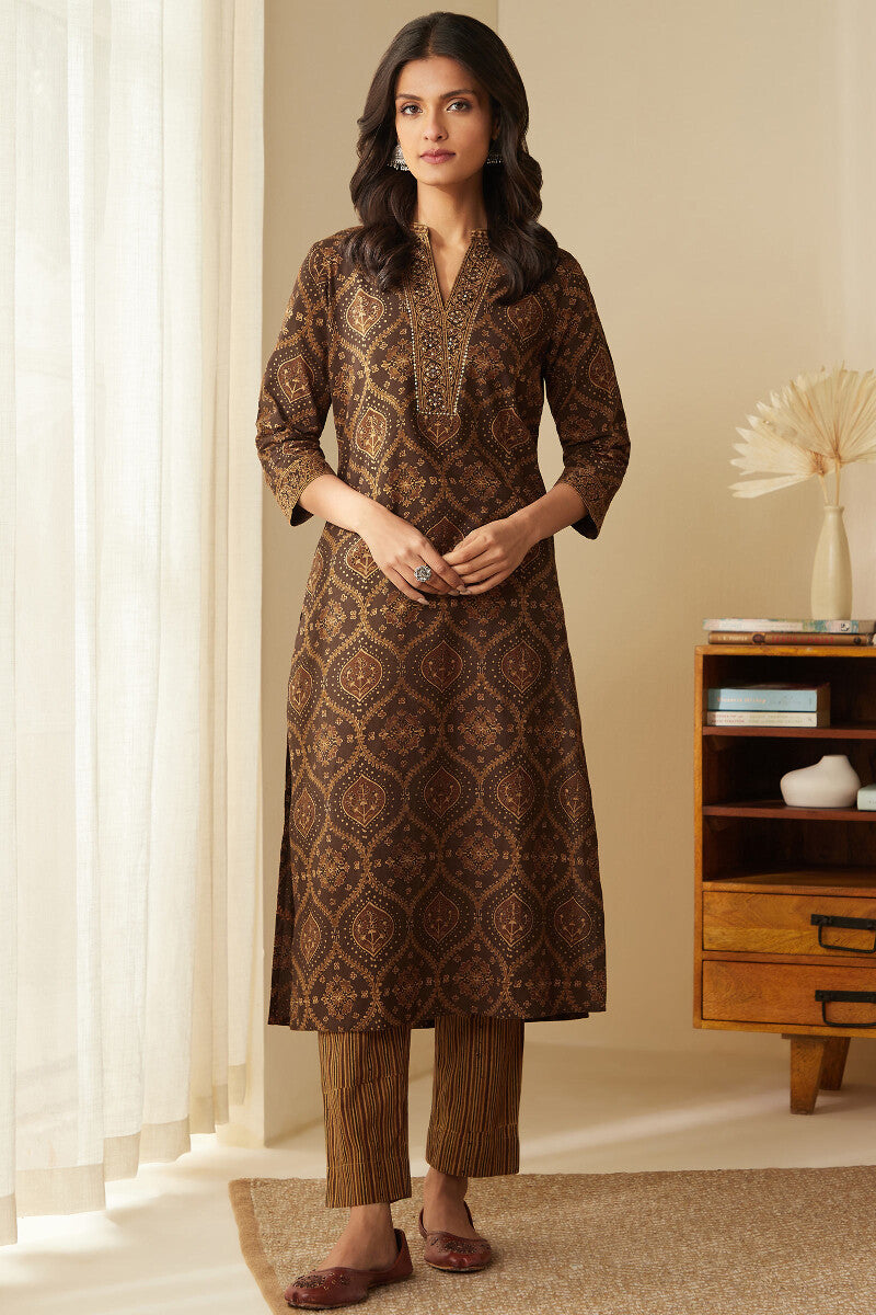 Sehra Yasmine Ajrak Kurta