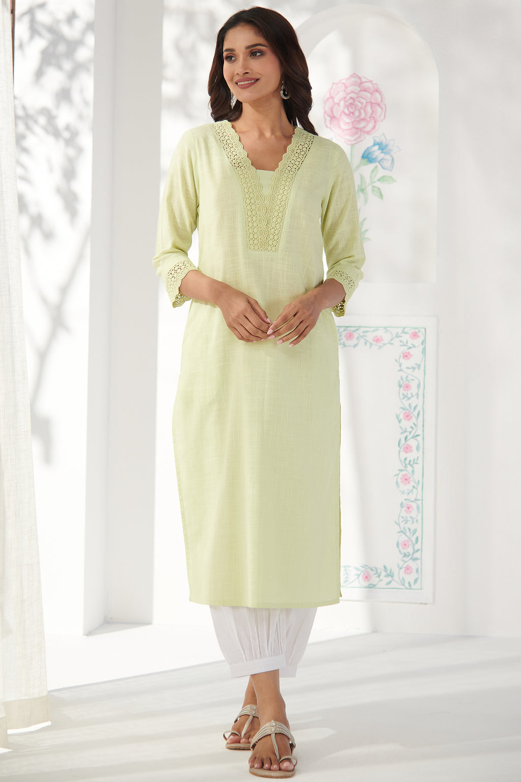 Roza White Izhaar Pants