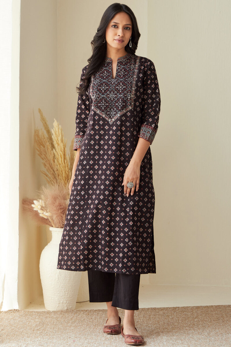 Sehra Nadia Ajrak Kurta