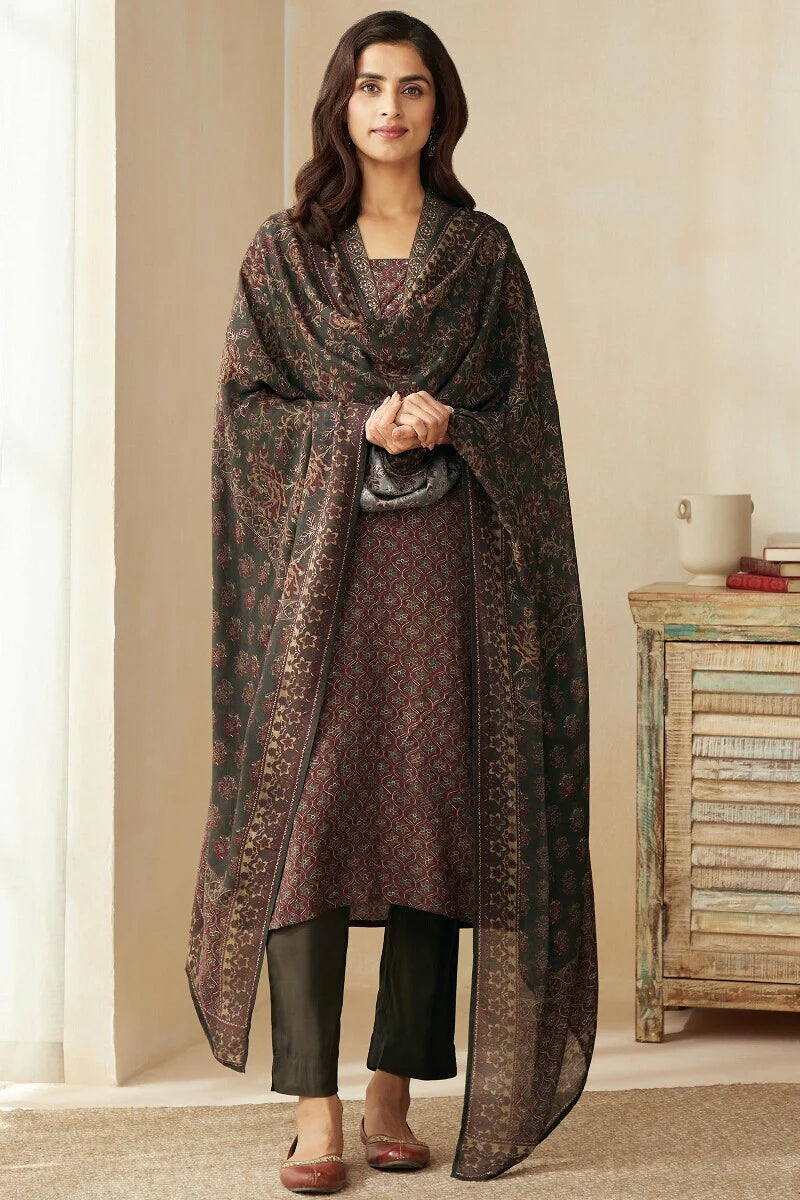 Mahnoor Seerat Narrow Pants