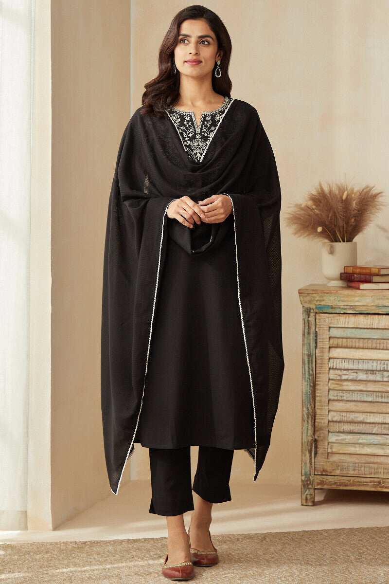 Roza Nahid Dupatta