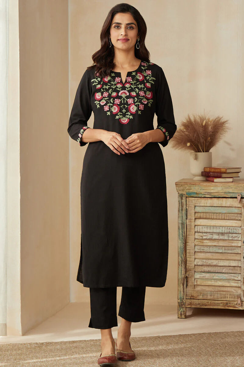 Surplus: Rosheen Nazneen Kurta