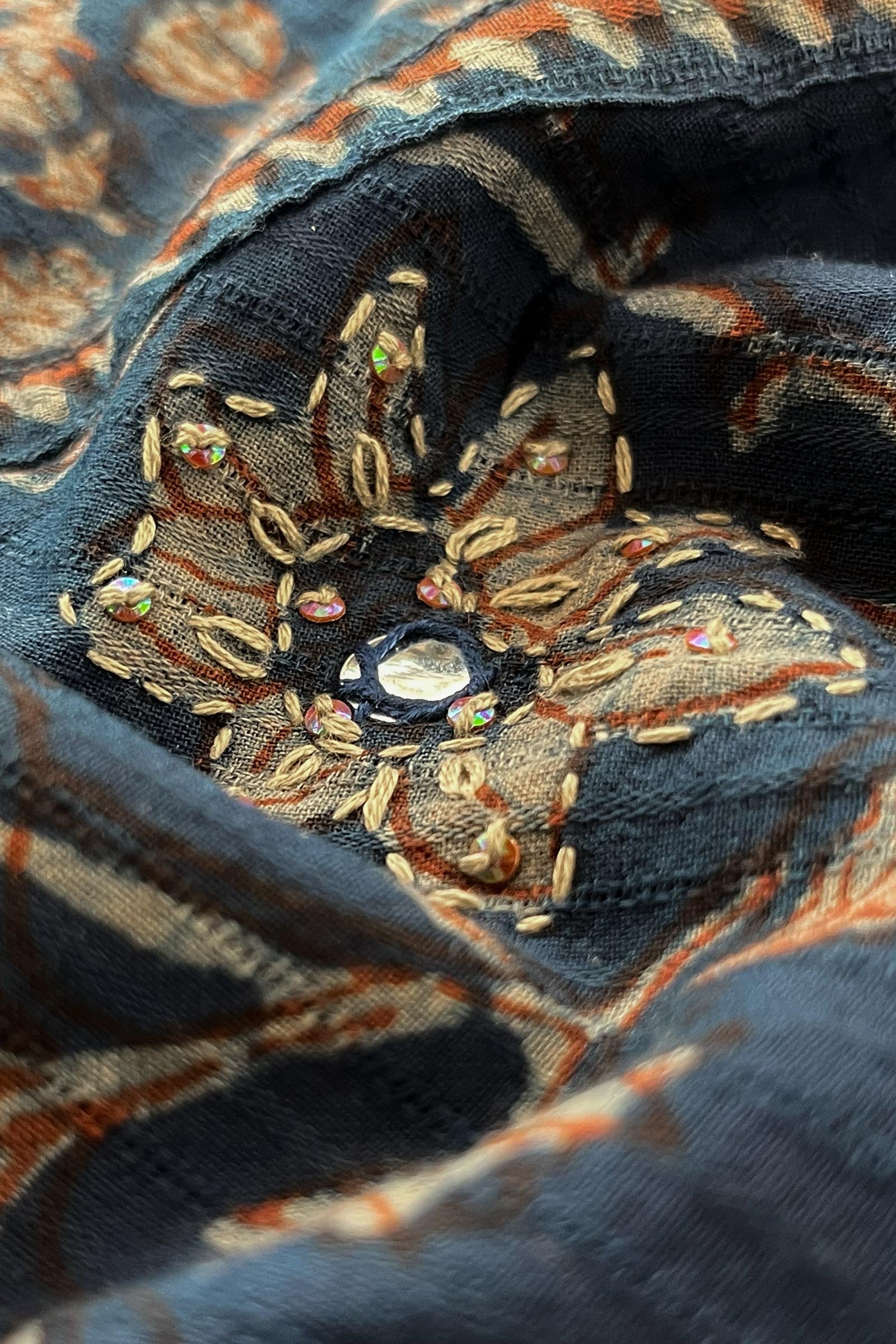 Sehra Maisha Akola Kurta