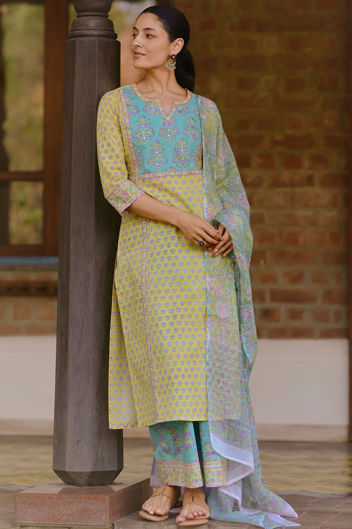 Rosheen Fizah Sanganeri Farsi