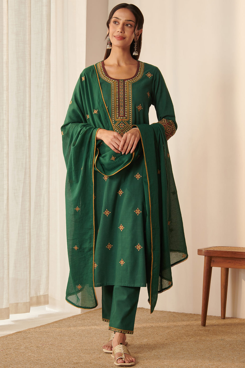 Surplus: Mehraab Mira Green Dupatta