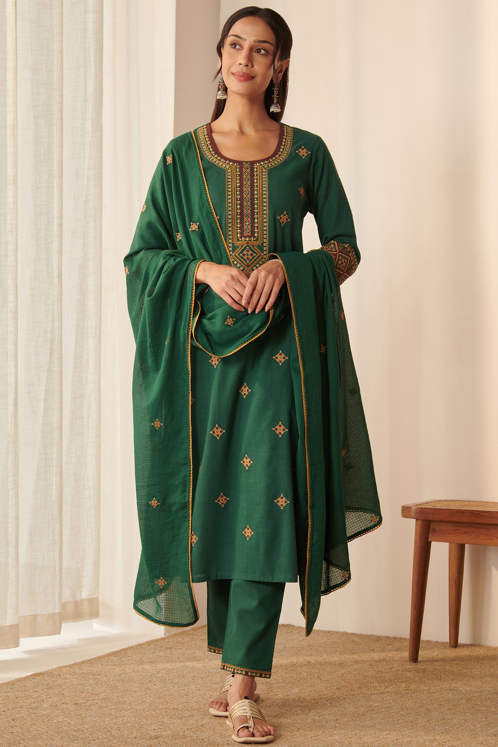 Surplus: Mehraab Mira Green Dupatta