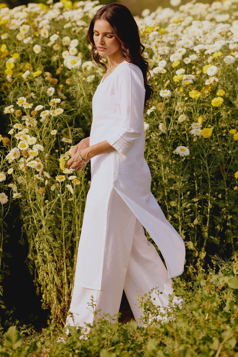 Roza Sahira White Farsi