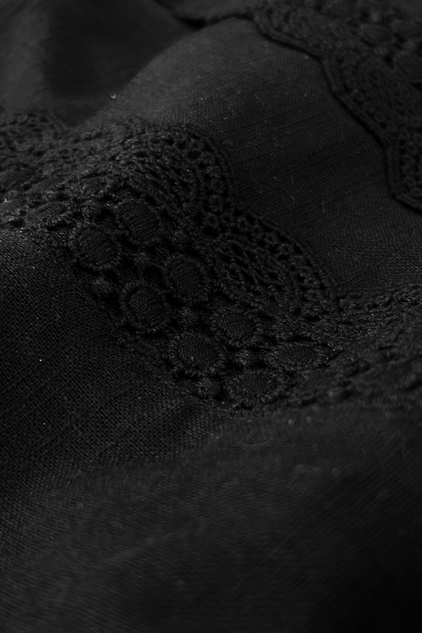 Roza Ayesha Black Kurta