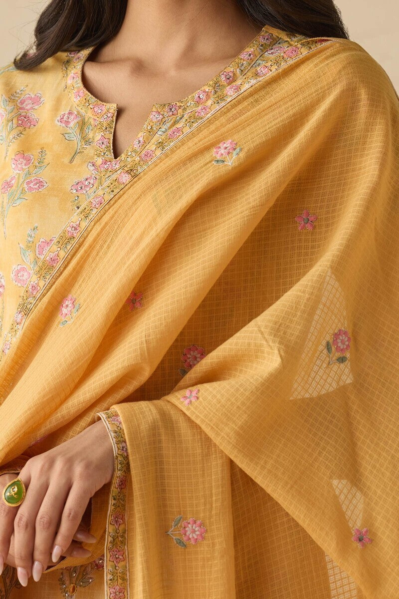 Gulraiz Suhana Dupatta
