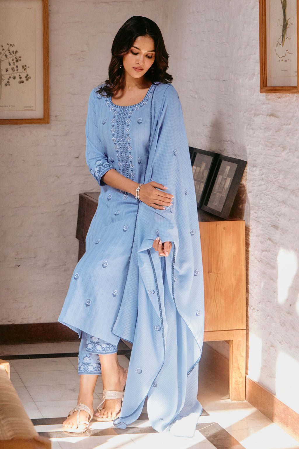 Surplus: Mehraab Ameera Blue Dupatta