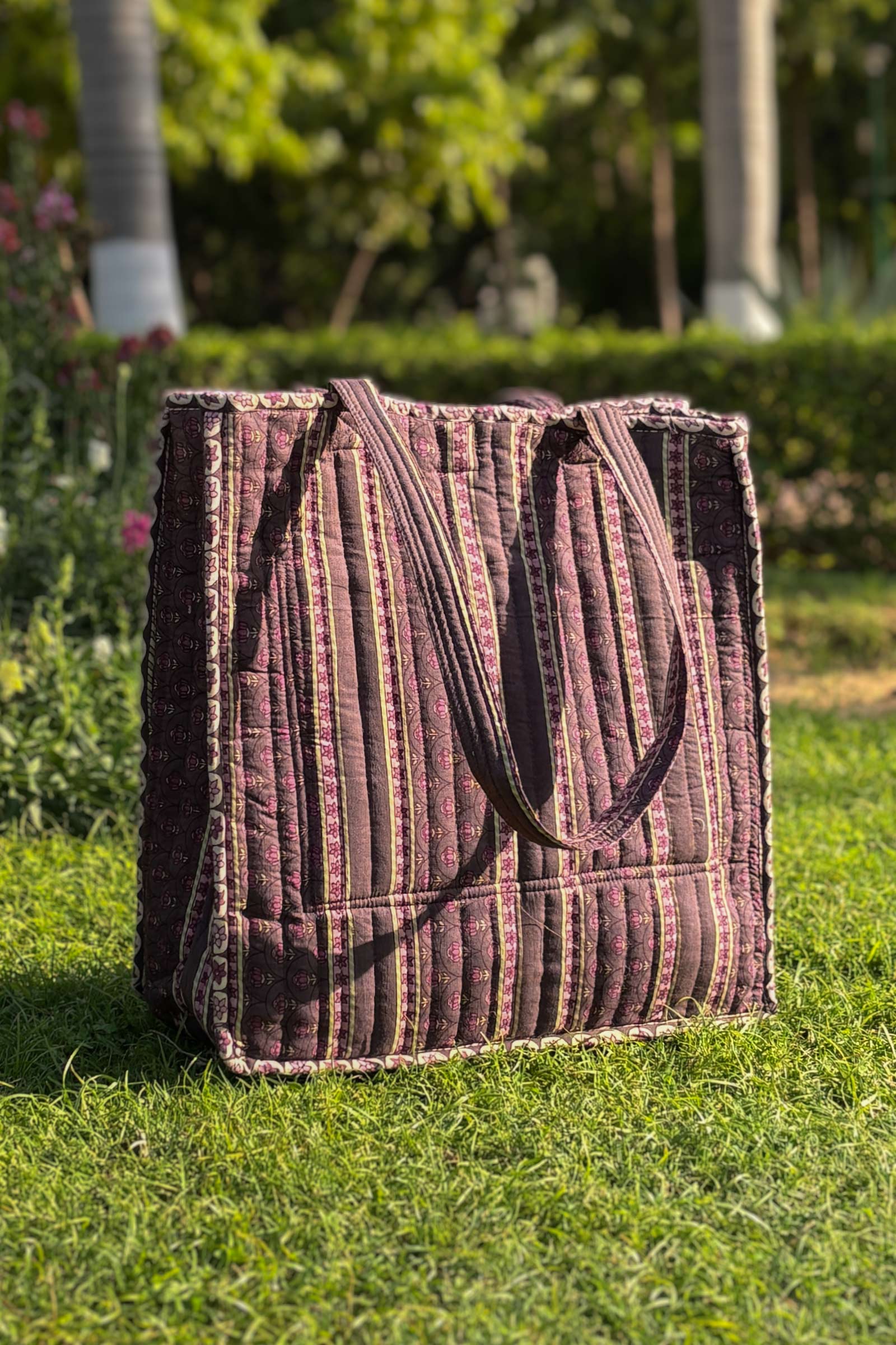 Roza Zohra Tote Bag