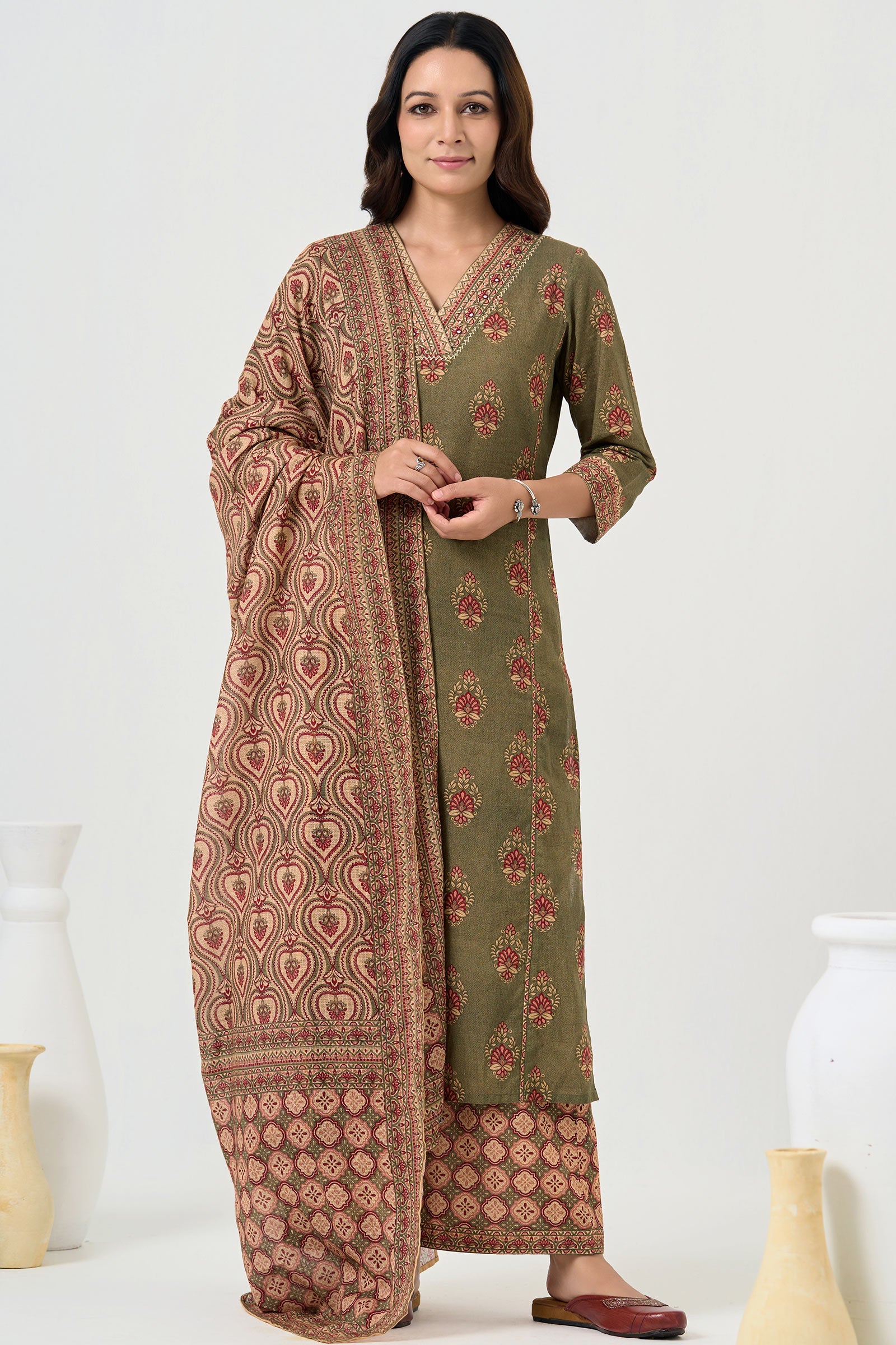 Surplus: Meher Samreen Dupatta