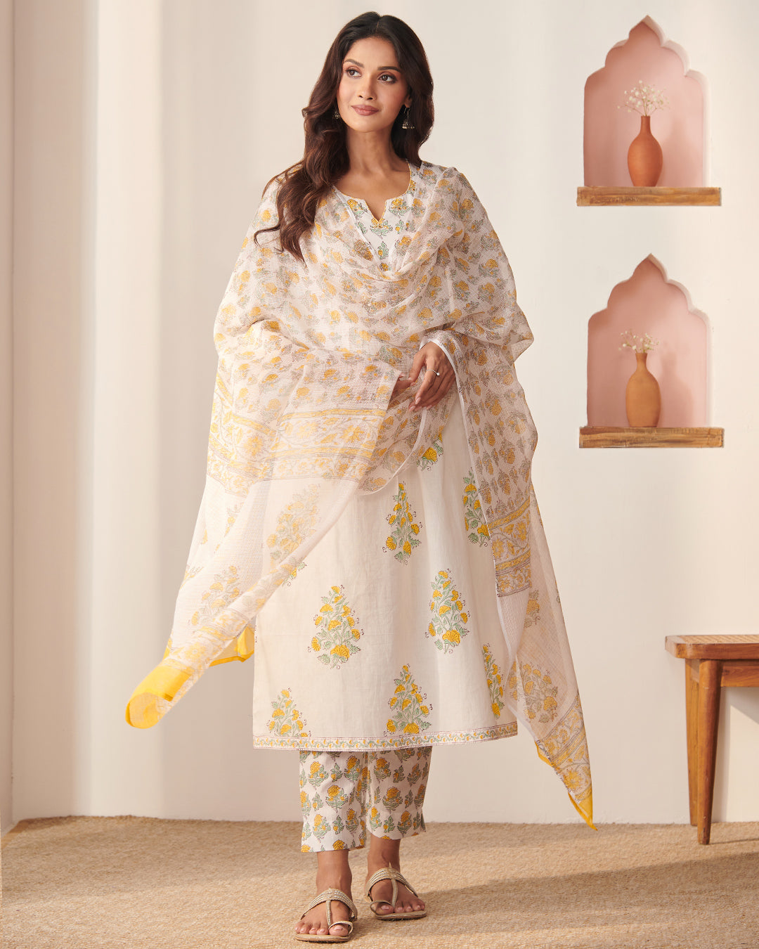 Roz Meher Omaira Sanganeri Dupatta