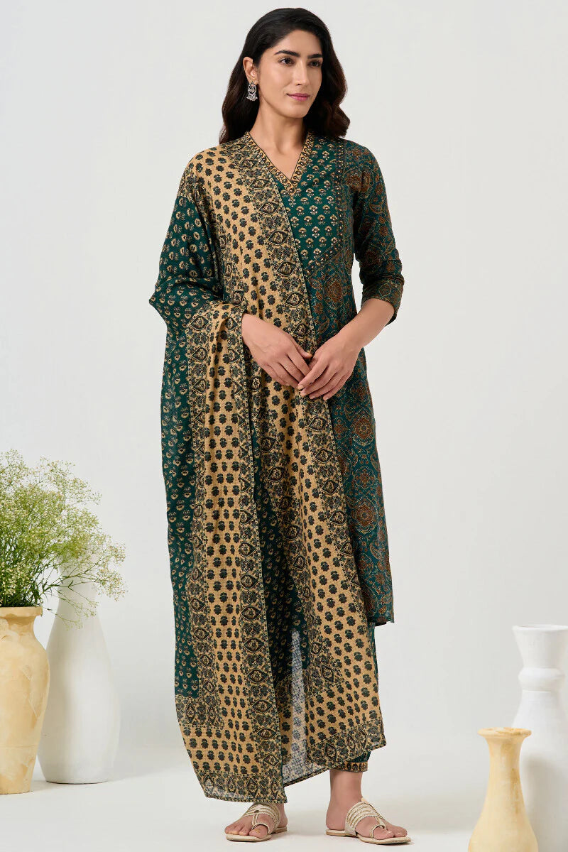 Surplus: Rangrez Nazrina Kurta