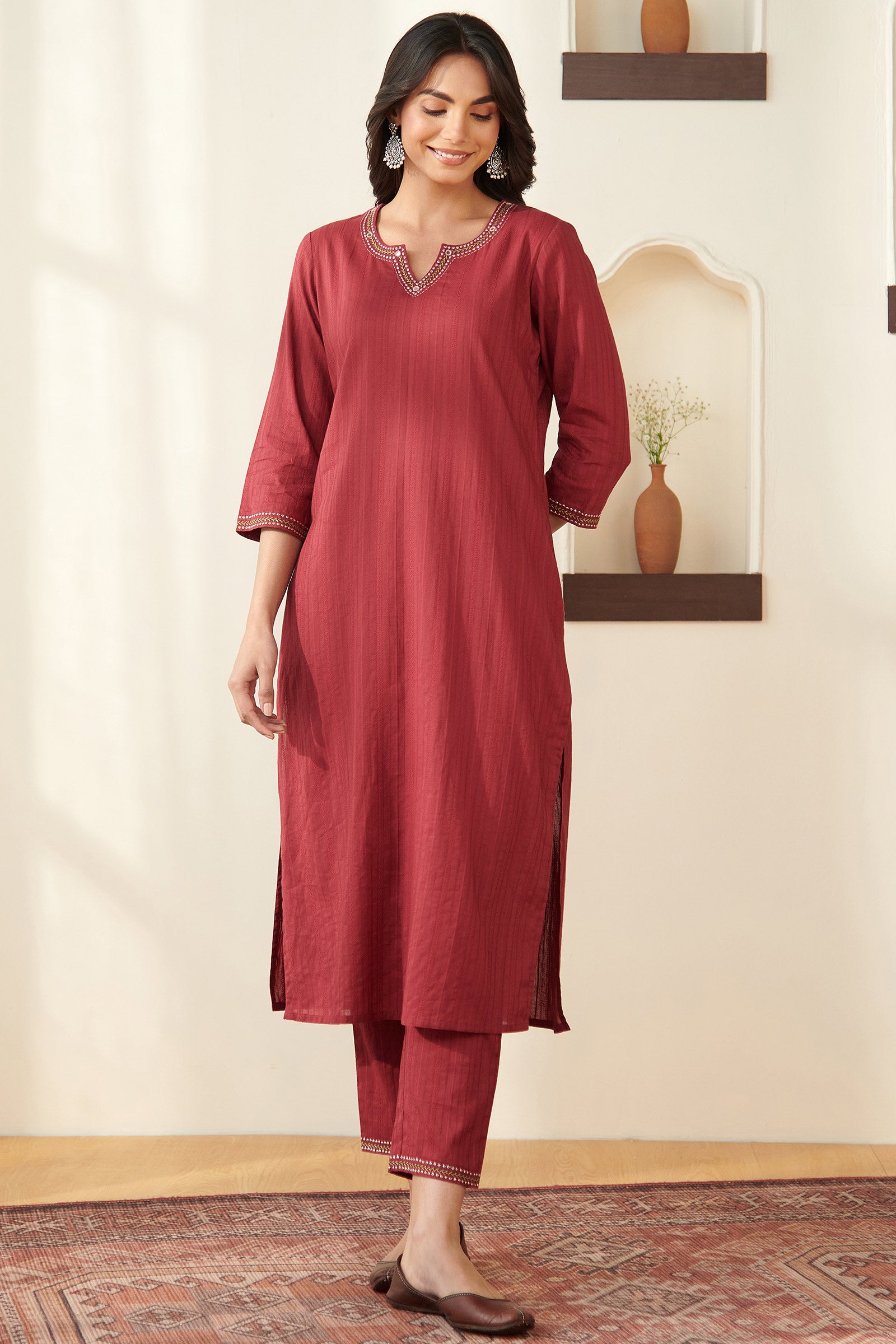 Surplus: Roza Razia Maroon Kurta