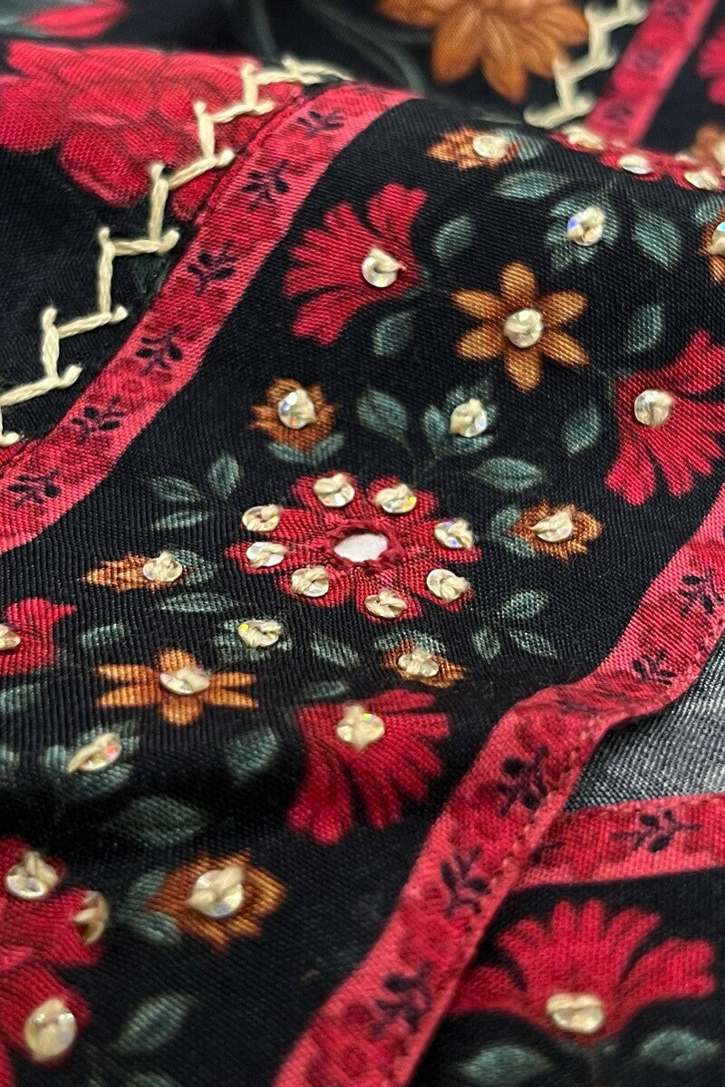 Laylah Mehnaz Kurta
