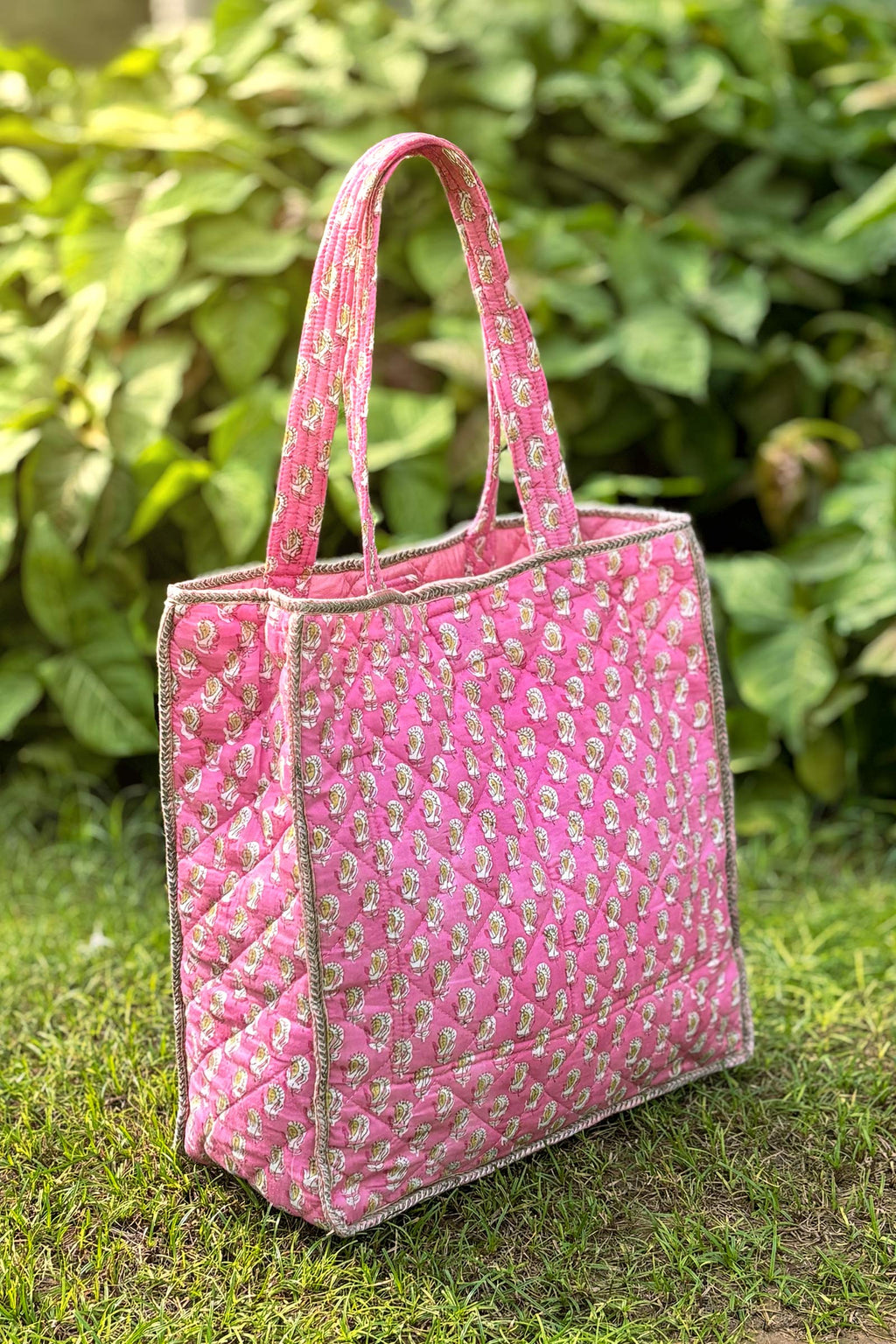 Roza Raya Tote Bag