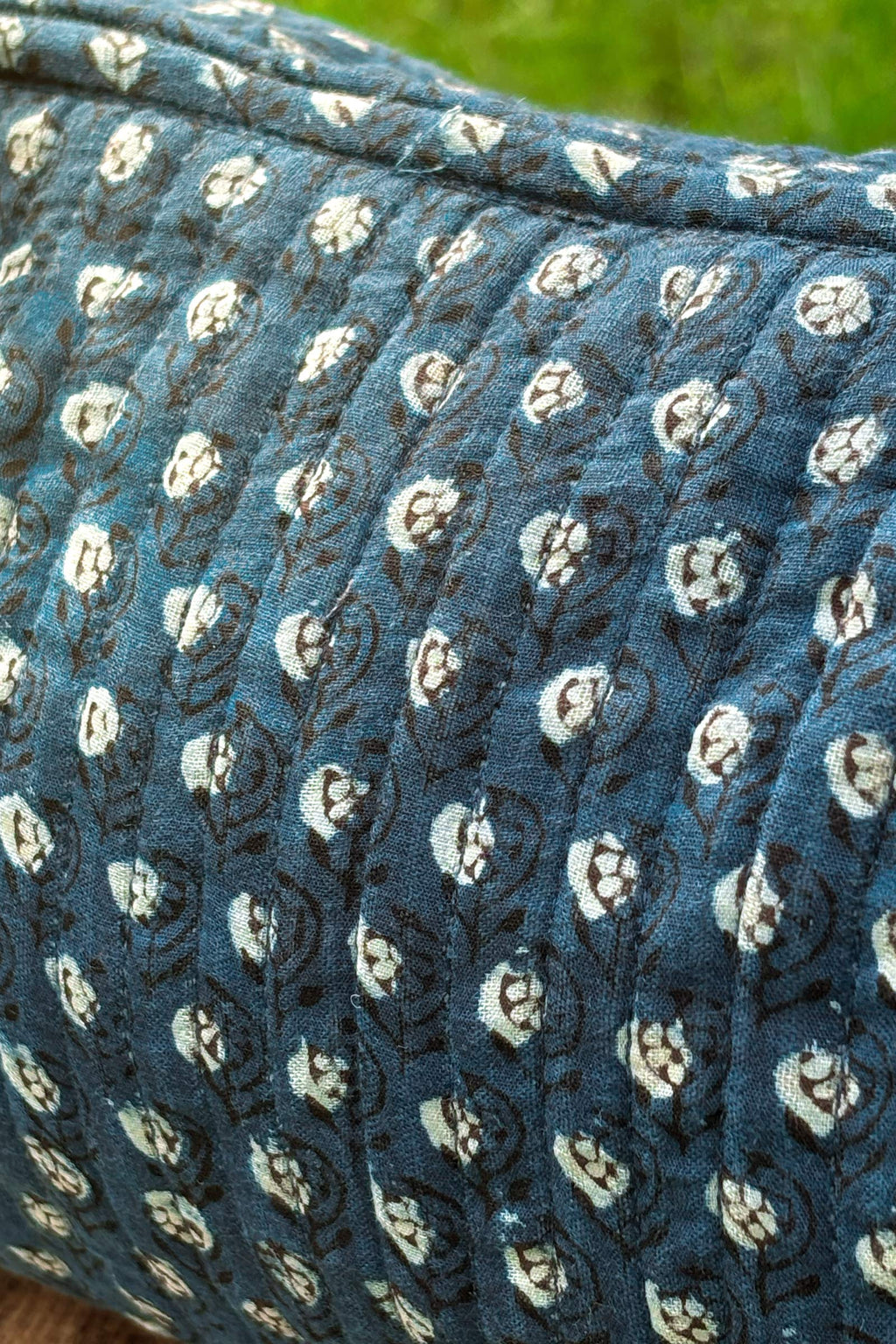 Roza Nafeesa Vanity Pouch