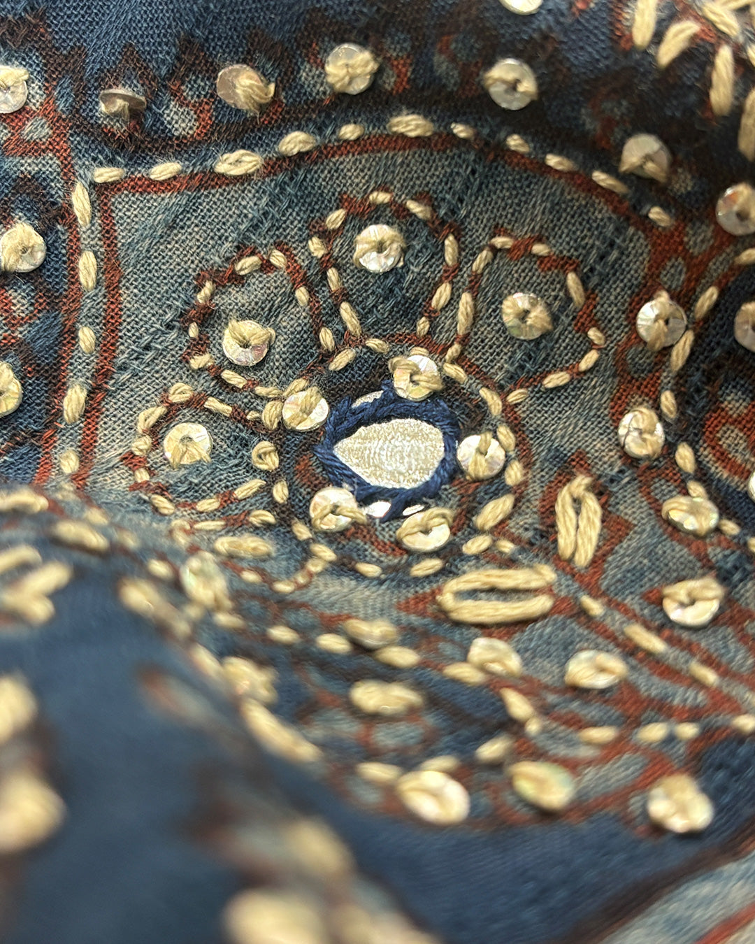 Sehra Faiza Akola Dabu Kurta
