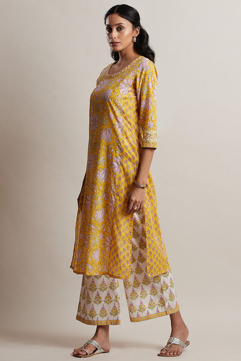 Nafees Zinat Kurta