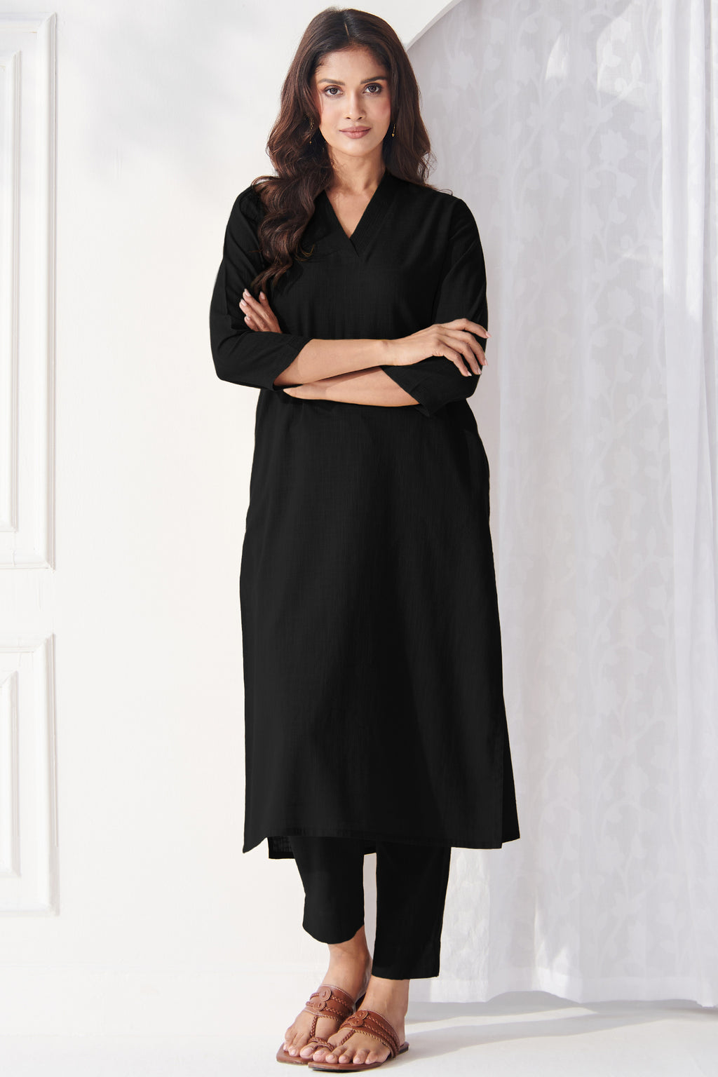 Roza Shaira Black Narrow Pants