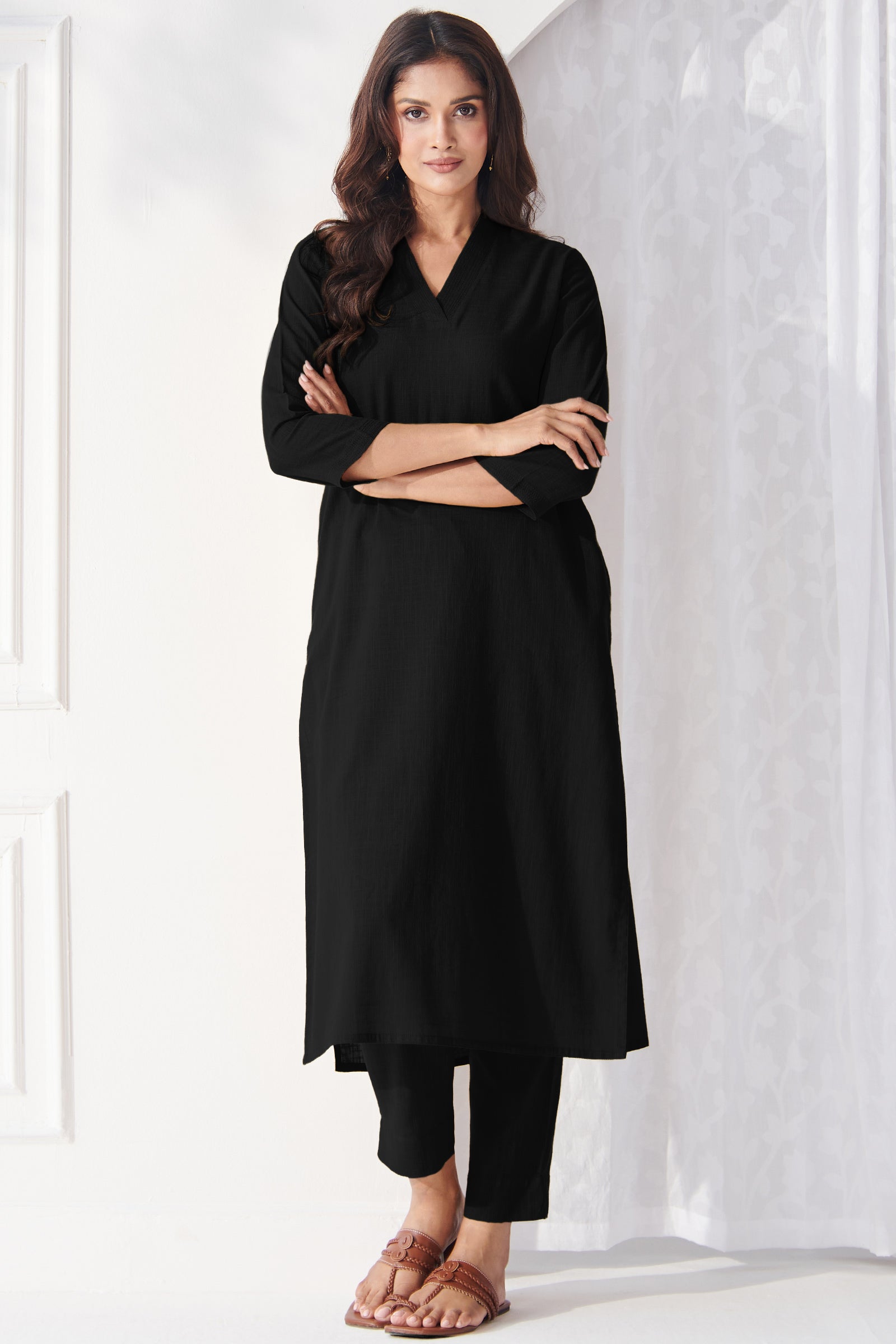 Roza Shaira Black Narrow Pants